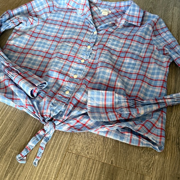 Women’s Plaid J Crew Button-Up Shirt - Blue and Red- Size Medium - Picture 3 of 5